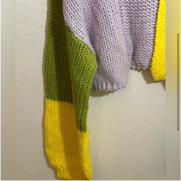 Color Block Cropped Cardigan - Picture 2 of 7